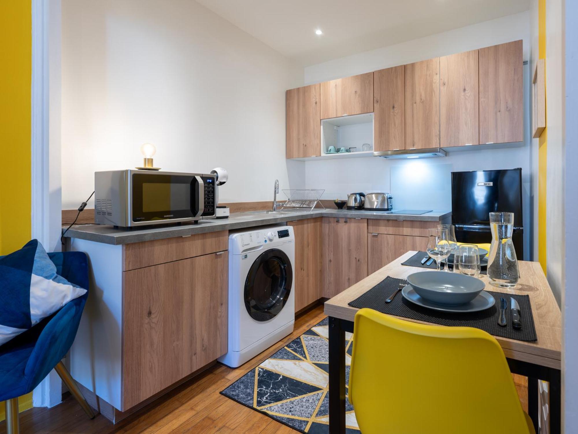 Le Dedieu - Hypercentre Garage Gratuit Wifi Netflix Amazon Prime Villeurbanne Exterior foto